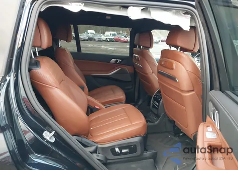 2025 BMW X7 xDrive40I z USA, uszkodzony, nr VIN 5UX23EM00S9Y58797